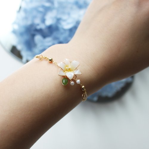 台湾 【フリージアブレスレット】花びら 水晶ブレスレット 14KGF