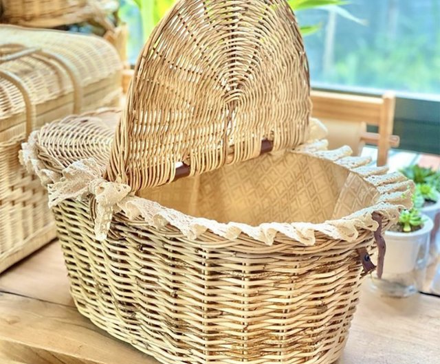 タイ 籐のかご細工の楕円形の編組口2つの側面があります。 Leelyn - Pinkoi