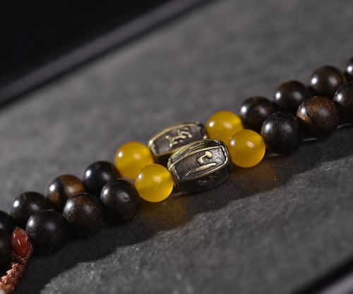 5%OFF】天然マンモスの牙彫刻【静思観音菩薩】ペンダント 厳選された最