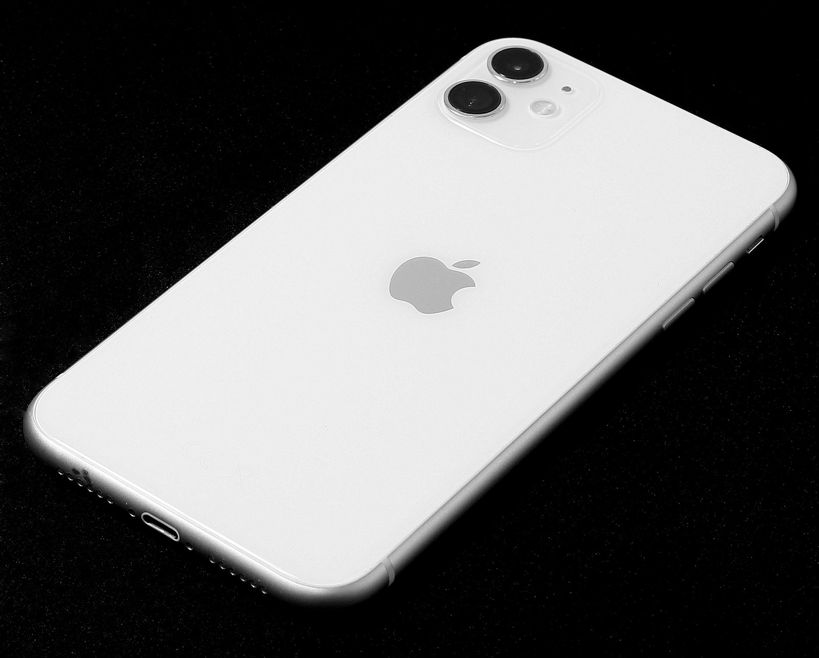 Apple iPhone 11 ( A2221 ) - 64 GB - White - Ohne Simlock