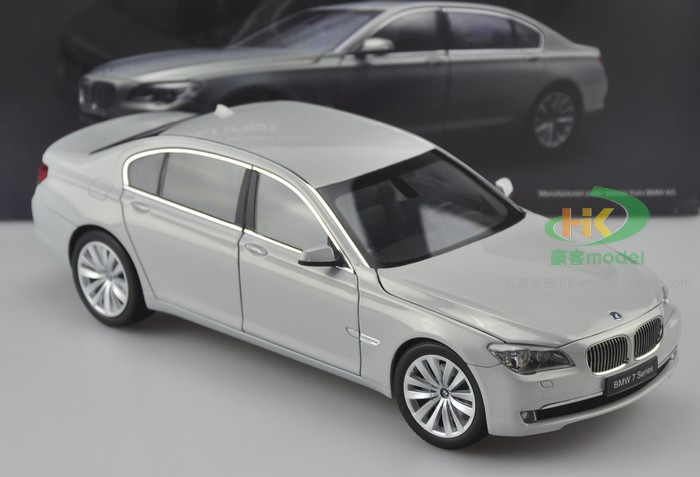 1/18 Kyosho BMW F02 7 Series 750Li (Silver) Diecast Car Model