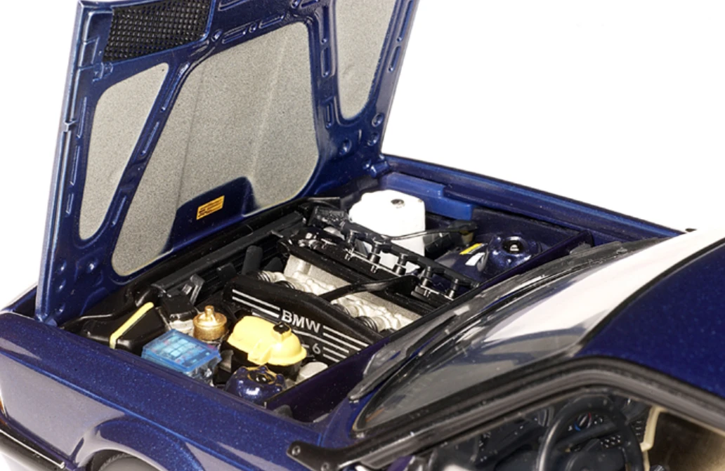 1/18 AUTOart BMW E24 M635Csi M635 Csi M6 (Royalblue Metallic
