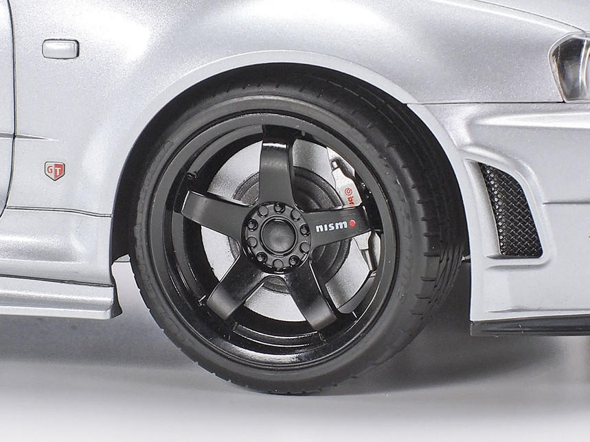 1/24 Nismo R34 GTR Z-Tune Sports Car - Squadron.com
