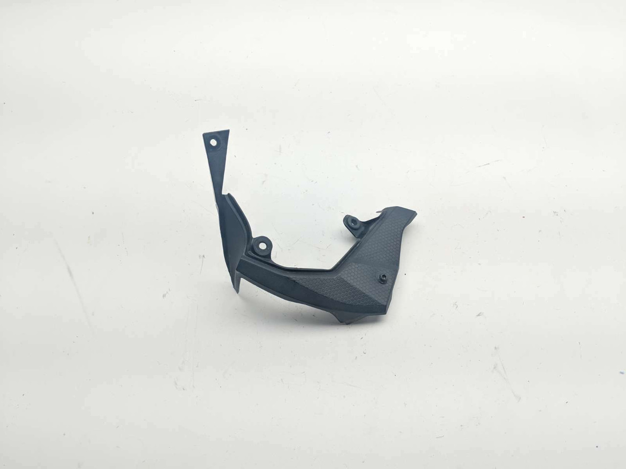 20 Kawasaki Ninja ZX6R ZX636K Right Ram Cover Panel Trim 55028