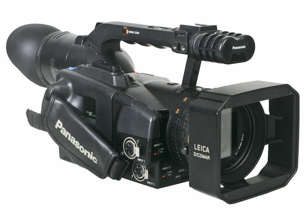 PANASONIC AG-DVX100 Professional MiniDV Camcorder