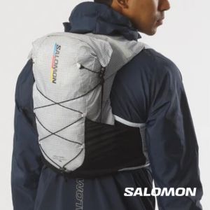 耐水性をプラスしたトレイルランニングベスト|サロモン / SALOMON