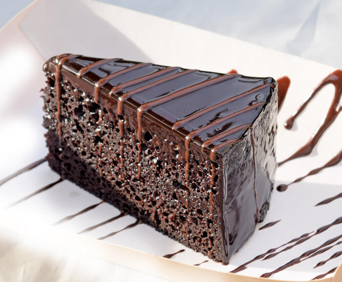 Authentic Black Moist Cake｜セブナビサクラ（咲楽） | フィリピン