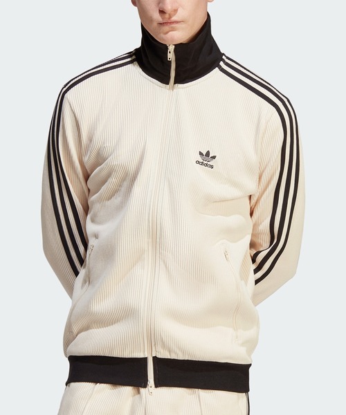 adidas（アディダス）の「アディカラー クラシックス ワッフル