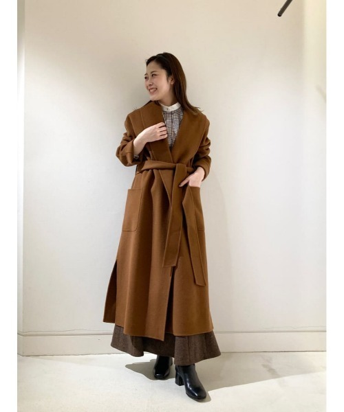 allureville（アルアバイル）の「カシミヤ混リバーショールカラー