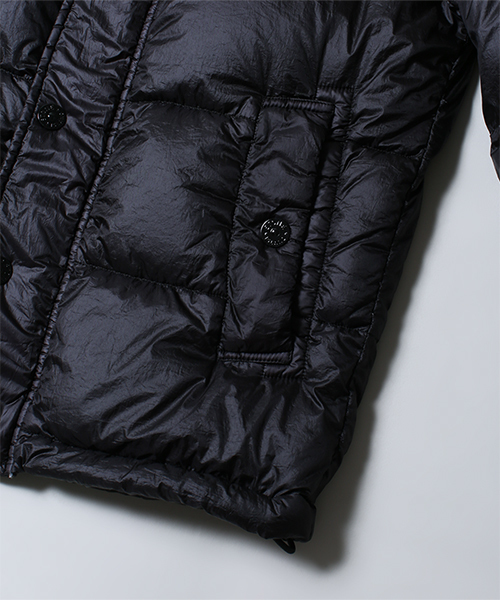 NANO universe（ナノユニバース）の「STONE ISLAND(ストーンアイランド