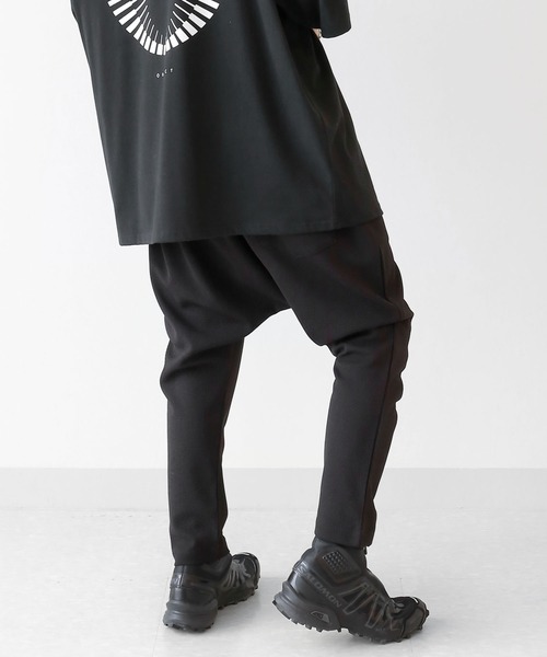 minsobi（ミンソビ）の「エンボスサルエルパンツ イージーパンツ