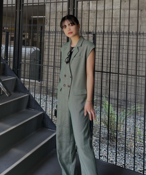 のんの‼️Ameri VINTAGE ミニチェックジャケットロンパース のんの