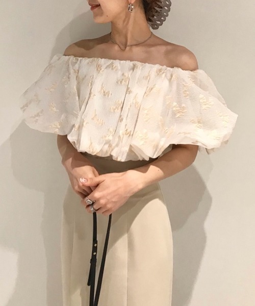 SNIDEL（スナイデル）の「ジャカードオフショルブラウス（シャツ