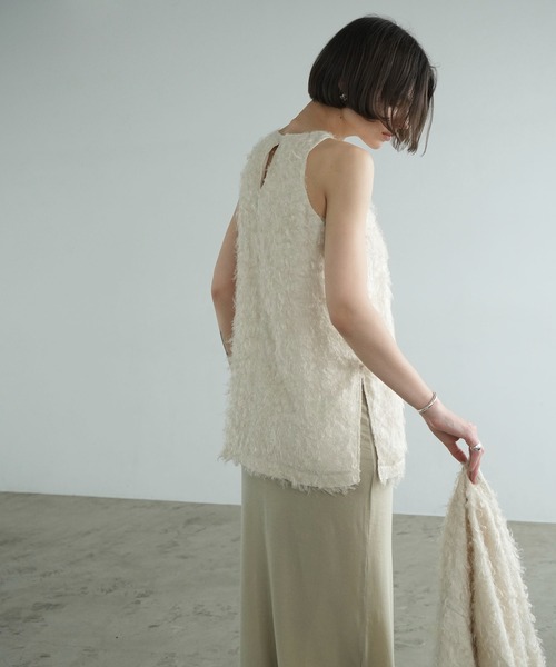 CLANE（クラネ）の「FEATHER RIBBON NOSLEEVE TOPS（その他トップス