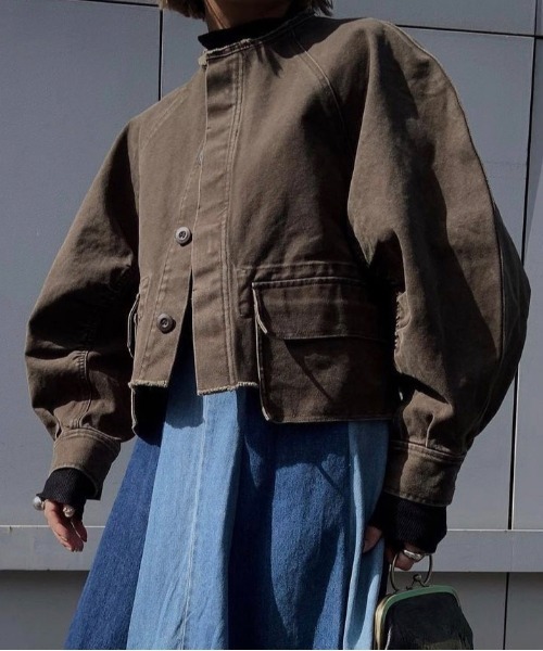 Ameri（アメリ）の「MILITARY CURVE BLOUSON（ミリタリージャケット