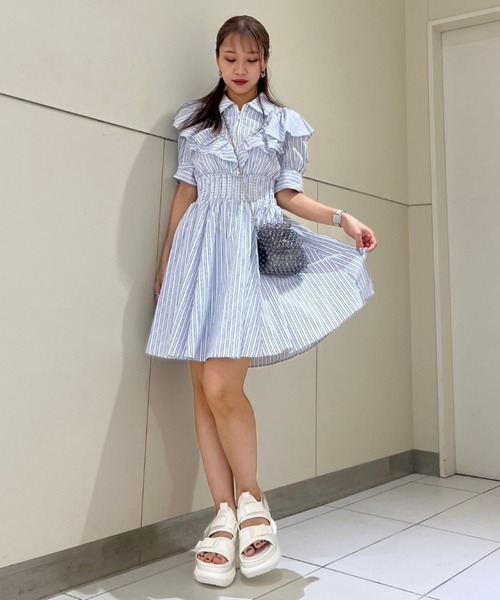rienda（リエンダ）の「フロントジップハーフスリーブシャツミニ