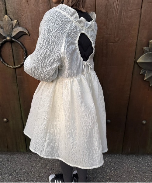 BUMPY VOLUME MINI DRESS（ワンピース）｜Ameri（アメリ）の