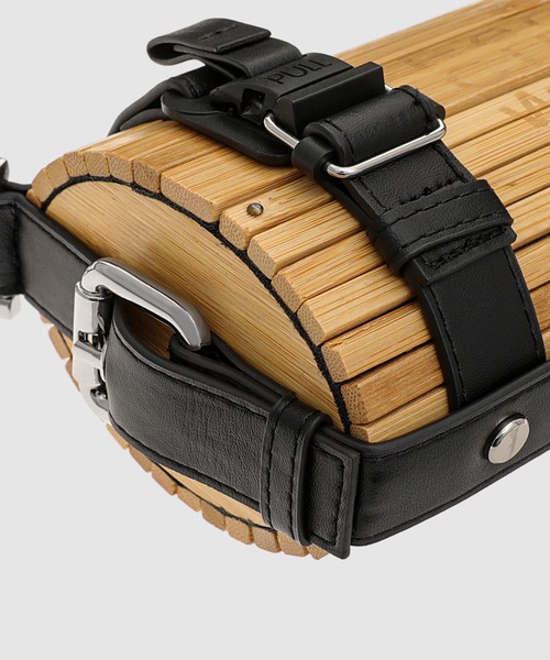Feng Chen Wang（フェン・チェン・ワン）の「small BAMBOO BAG