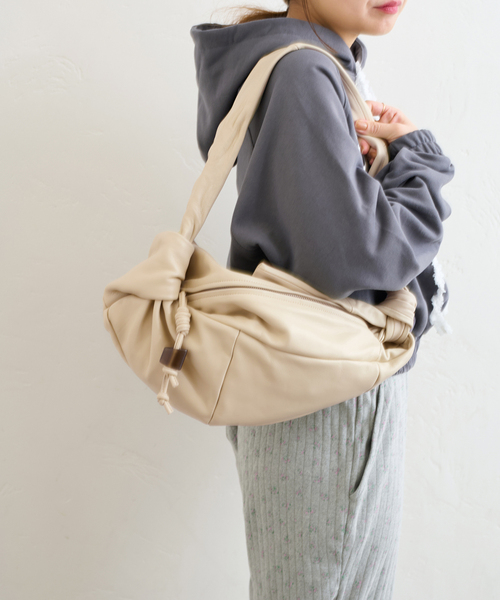 U by SPICK&SPAN（ユーバイスピックアンドスパン）の「Archivepke