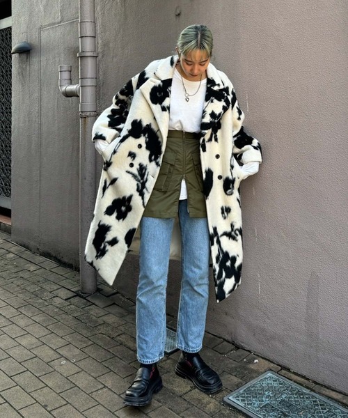Ameri（アメリ）の「UND SHADOW FLOWER WOOL COAT（チェスターコート