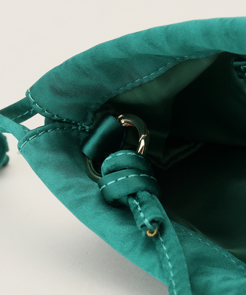 Deuxieme Classe（ドゥーズィエムクラス）の「CELERI SATIN MINI POUCH