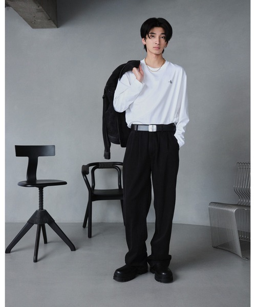 90S ストレートブラック ミストデニムパンツ（デニムパンツ）｜Calvin