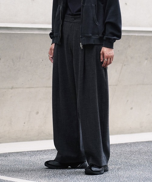 WYM LIDNM（ウィム バイ リドム）の「FAUX WOOL CURVY COMFORT PANTS