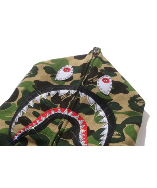 A BATHING APE（アベイシングエイプ）の「ABC CAMO CRYSTAL STONE