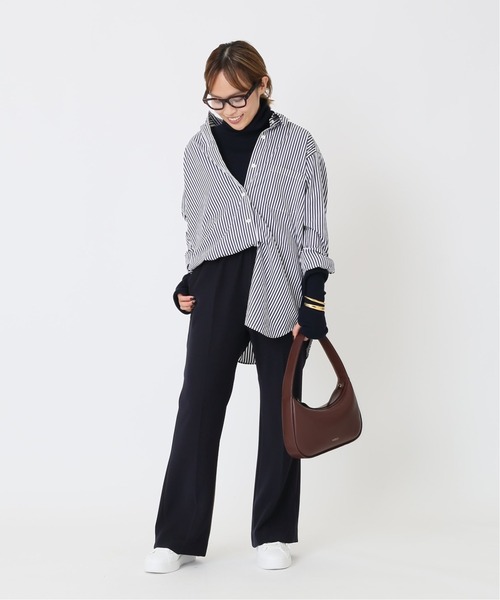 Deuxieme Classe（ドゥーズィエムクラス）の「イージーフレアパンツ