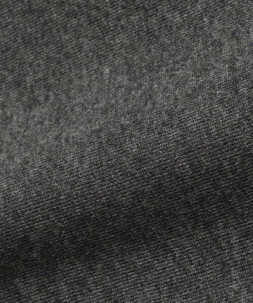 Room no.8（ルームエイト）の「ROOM NO.8 BLACK / ニードル バイカラー