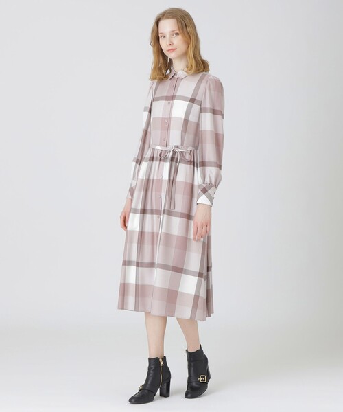 BLUE LABEL CRESTBRIDGE（ブルーレーベルクレストブリッジ）の