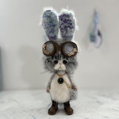 うさみみ帽子のごーぐるにゃんこ 羊毛フェルト ぶさかわねこ