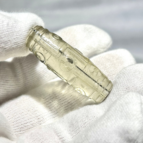 リビアングラス 1個 高品質 天然石 天珠 九眼天珠 手彫り彫刻 ～最強