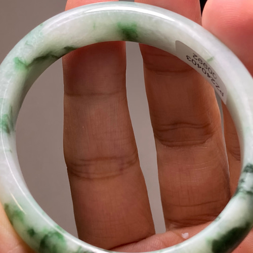 BG5-17 美品 花緑 50.0MM 楕円 貴妃 ミャンマー産 天然本翡翠 バングル