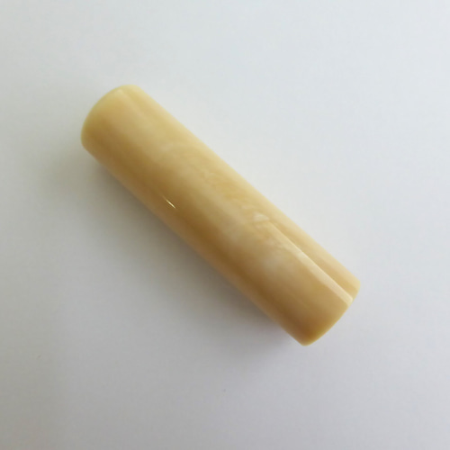 希少！高級品！マッコウ鯨歯 芯持ち印材 φ15.10×54.68㎜ トカゲケース