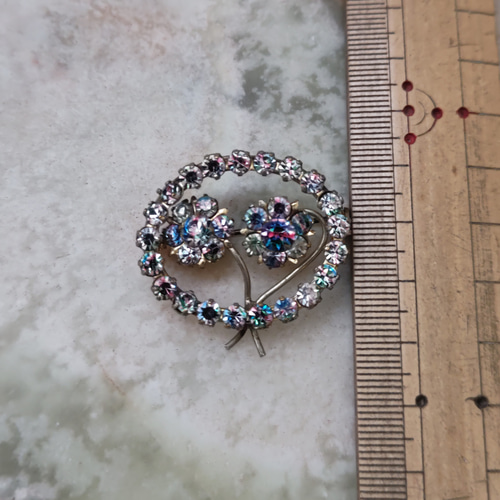 1940年代 ヴィンテージ アイリスガラスブローチ ブローチ Perles de