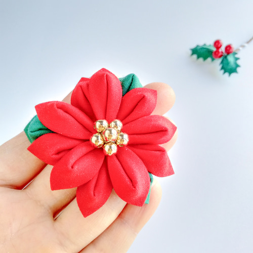 クリスマスリース ポインセチア ひいらぎ 玉飾り つまみ細工 布 雑貨