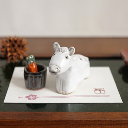 にんじん好きな白馬 置物 / 陶器 干支・午年・馬 /Creema限定 その他