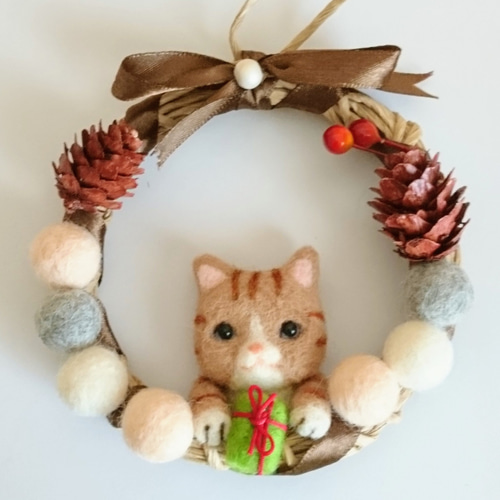 猫 クリスマスリース 羊毛フェルト リース アカツキコ 通販 8302963