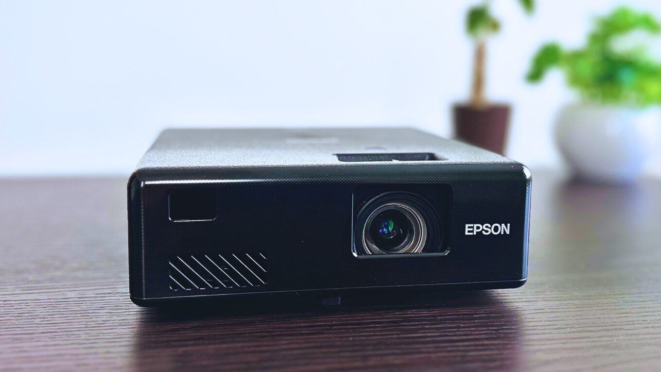 映像に感動！】EPSON EF-11を徹底レビュー【お手頃レーザー3LCD】