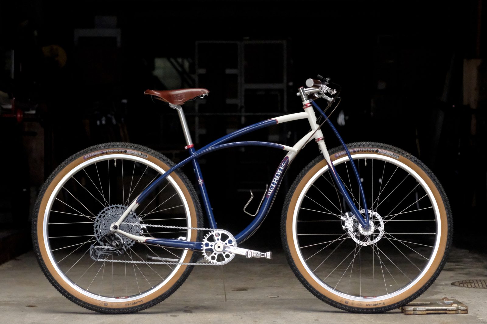 BIKE of the WEEK】RETROTEC / Classic Urban Cruiser | Circles