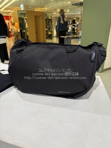 コムデギャルソンオム 限定ブリーフィング バナナバッグ-25AW
