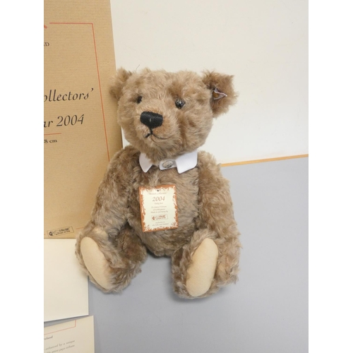 Steiff. British Collector's Teddy Bear, 2004, white tag 661372