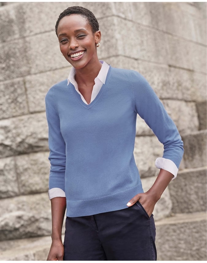 Hydrangea Blue | Cashmere V Neck Sweater | Pure Collection
