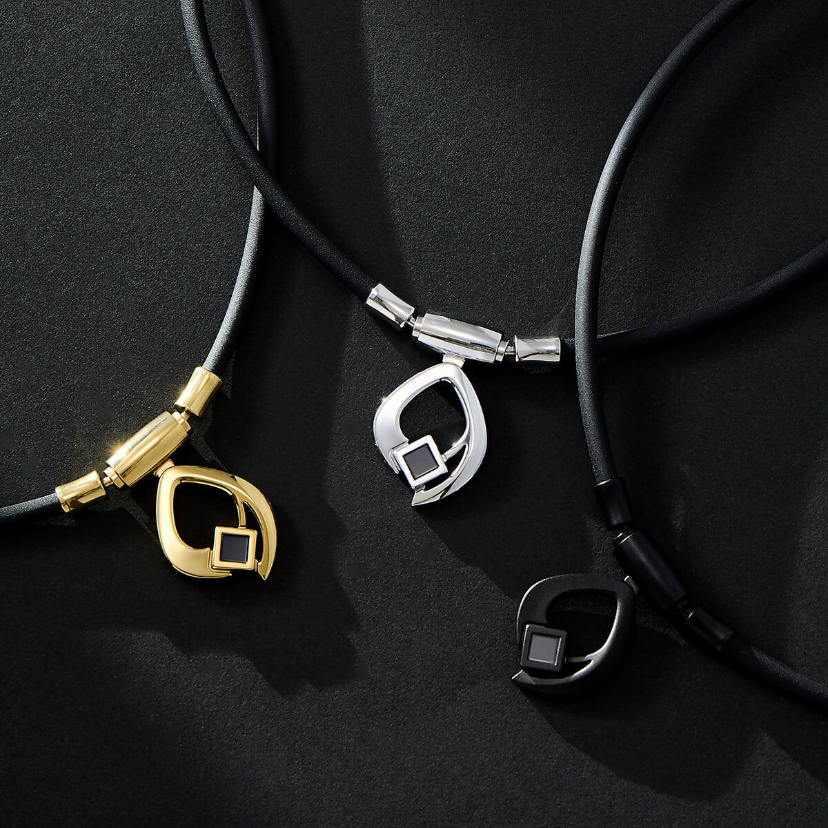 コラントッテ ネックレス TAO ARC（タオ アーク）| 磁気ネックレス