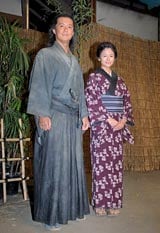 福山龍馬・真木お龍“夫妻”が仲良く2ショット 福山は入浴シーンに期待