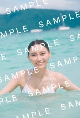 乃木坂46弓木奈於、まぶしい白ビキニカット解禁 1st写真集『天使だった