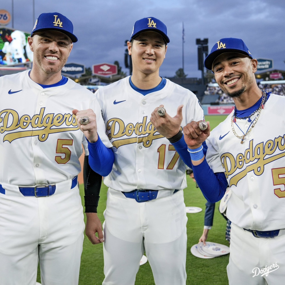 画像・写真 | 大谷翔平らドジャース“MVPトリオ”チャンピオンリングつけ