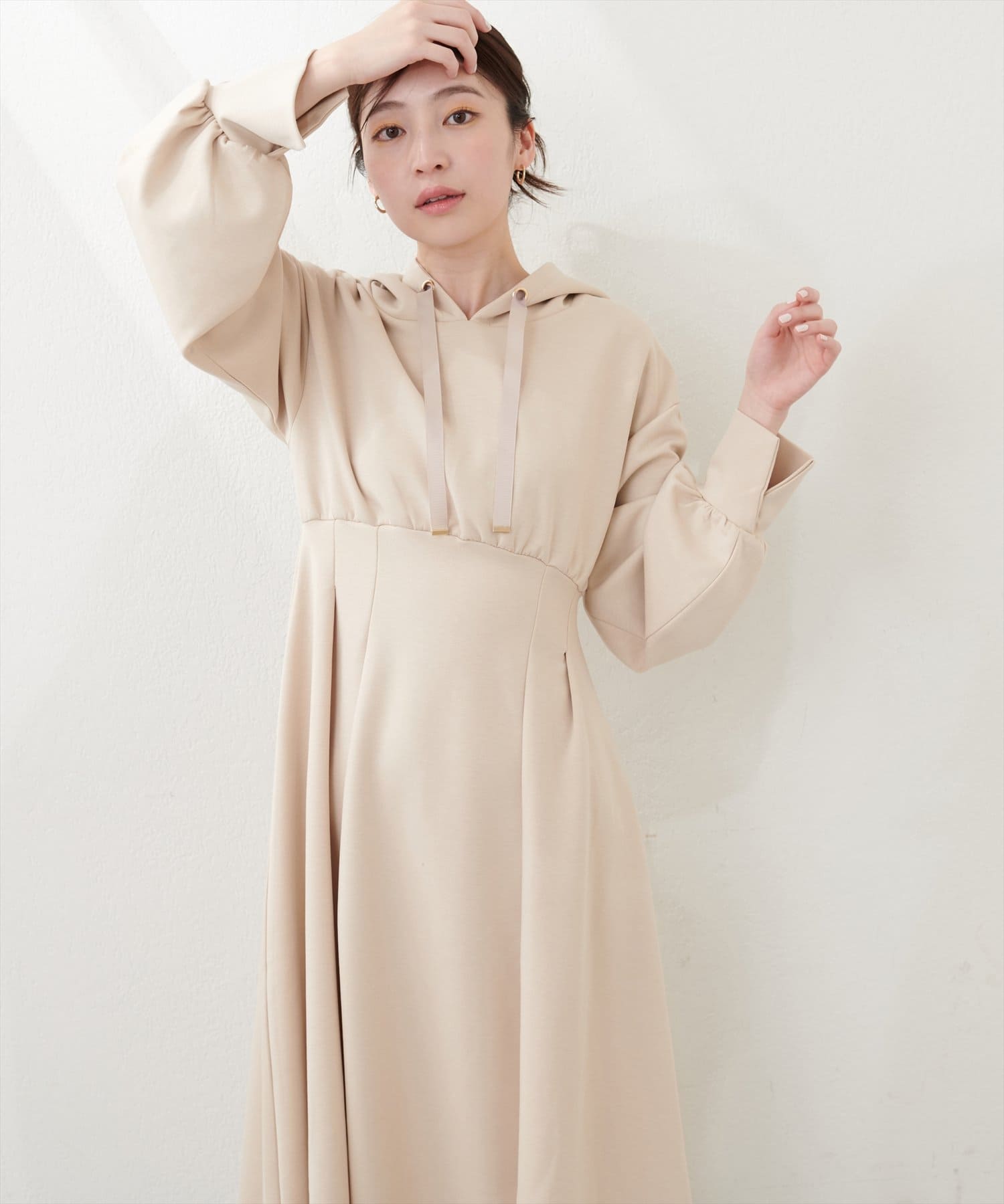 WEB限定】ハイウエストダンボールフード付きワンピース | natural
