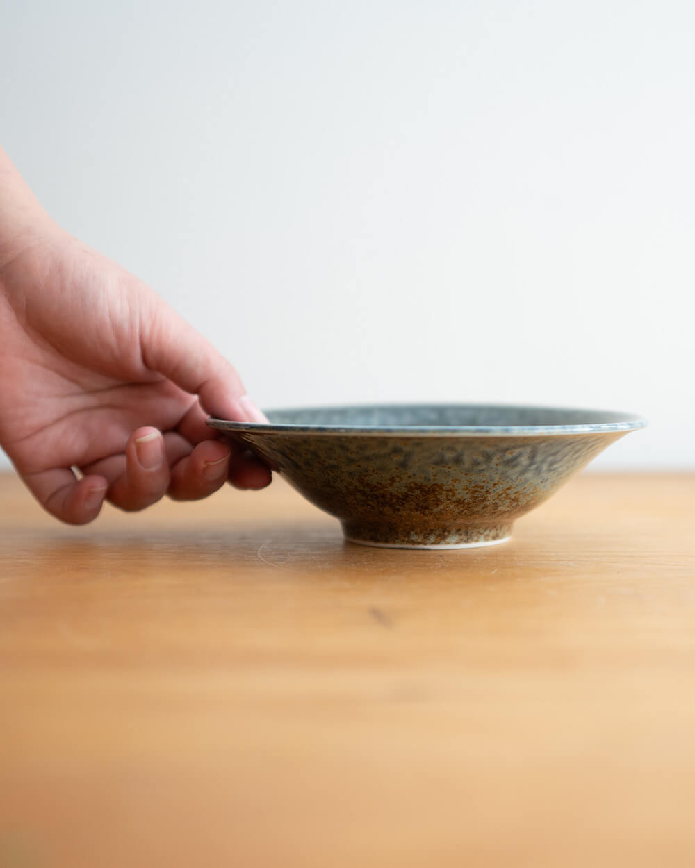 WEB限定】砂地かいらぎ5寸平鉢 -器市- | cocochi ｜ 家具と服と暮らし